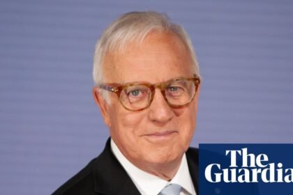 ABC finance journalist Alan Kohler to retire after three decades as Jim Chalmers says he will be ‘really missed’