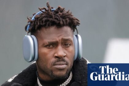 Former NFL star Antonio Brown to avoid possibility of 30 years in prison with plea deal