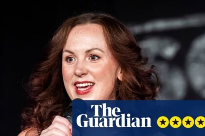 Catherine Bohart: Borrowing Trouble review – obsessive compulsion to overshare is captivatingly funny
