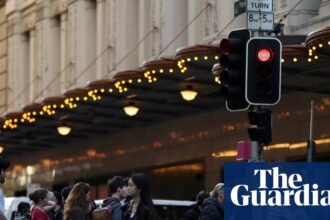 More Australians to live into their 90s as life expectancy forecast to rise over coming decades