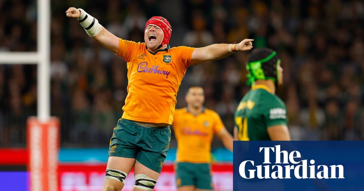 Wallabies hold off world champion Springboks in chaotic Rugby Championship test