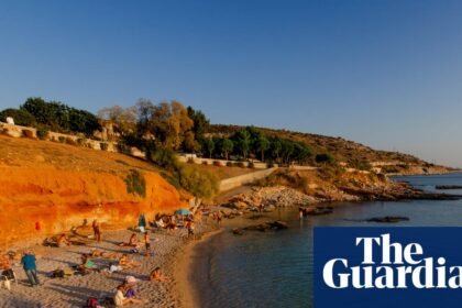 Greek police investigate death of 82-year-old man after beach brawl over sunlounger