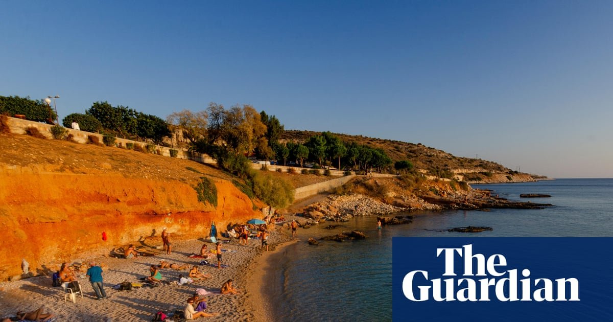 Greek police investigate death of 82-year-old man after beach brawl over sunlounger