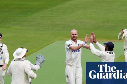 Warwickshire ‘in the groove’ as County Championship destiny calls