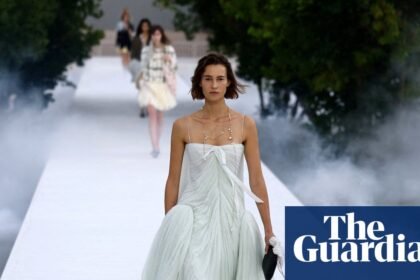 Jonathan Anderson mixes Austen romance with chic streetware in Dior’s Paris show