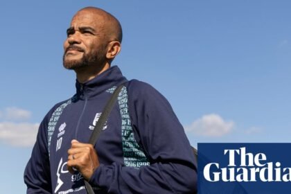 Kieron Dyer making waves at Southend after leaving ‘hooligan’ days and ‘deathbed’ behind