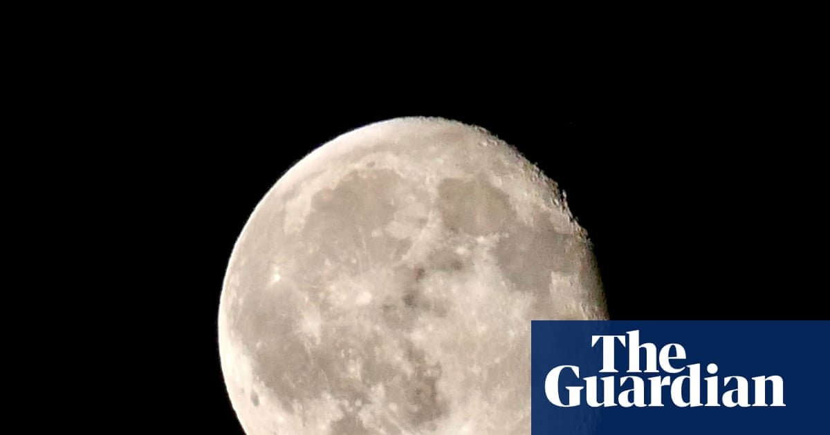 Top Trump military adviser says US must prepare to fight around moon