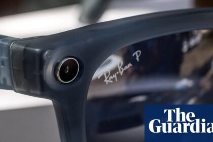 Albanese government considers ‘world-leading’ ban on smart glasses in public offices and buildings