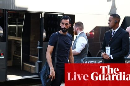 Fulham v Manchester United: Premier League – live