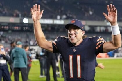 Keenum stars for Bears on first start since 2023