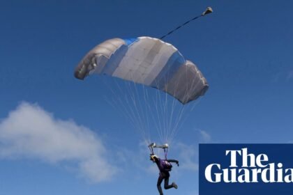 Team of skydivers drop in to help survivors of a plane crash in Wisconsin