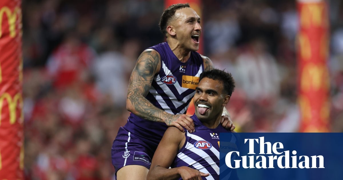 Fremantle come from the clouds to overrun Sydney and seal spot in second AFL grand final