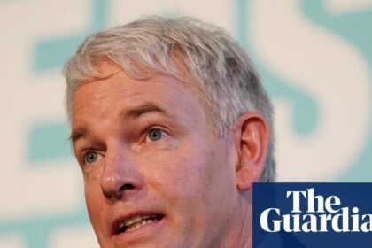 Small boat arrivals are ‘wealthy men’ who do not deserve help, says Reform’s Danny Kruger