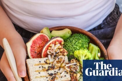 Kimchi tuna and beetroot halloumi: 10 easy, delicious lunch bowls to make for work – as suggested by chefs