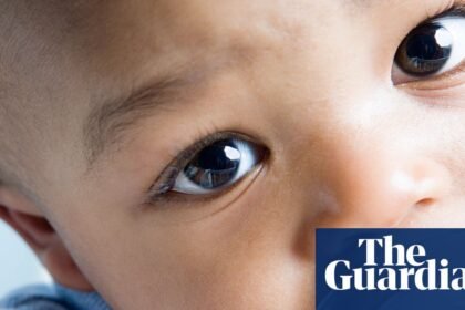 Are girls more social from birth? - video