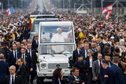 Pope praises young people's 'energy and commitment' at huge open-air Mass in Paris