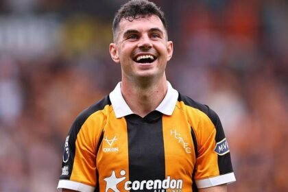 Egan's late career resurgence back to Premier League