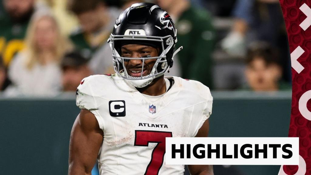 Packers booed by own fans during loss to Falcons
