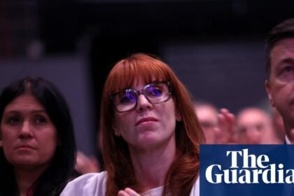 Angela Rayner promises greater public control of housing in England