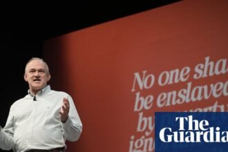 Ed Davey takes aim at Reform and Elon Musk as Lib Dem conference begins