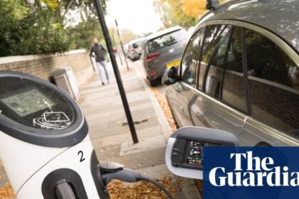 Three-quarters of UK’s popular plug-in hybrid cars unable to use rapid chargers