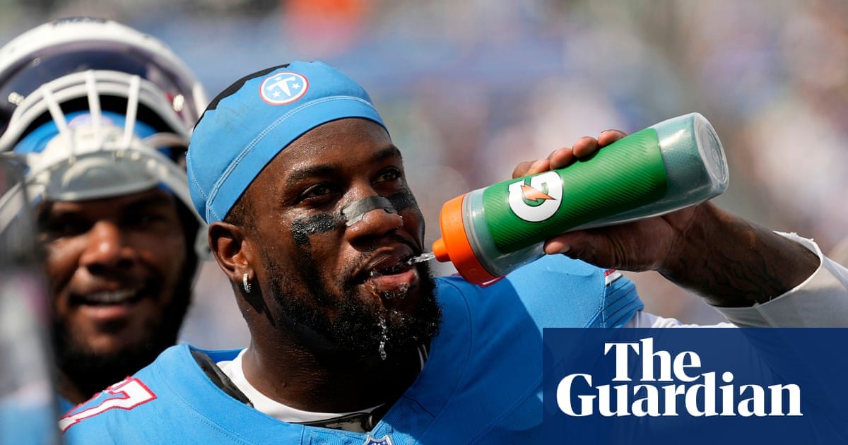 ‘I needed an IV’: shoes melt as turf temperature reaches 157F in Eagles-Titans game