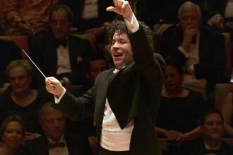 Conductor Gustavo Dudamel in 2010 | 60 Minutes Archive