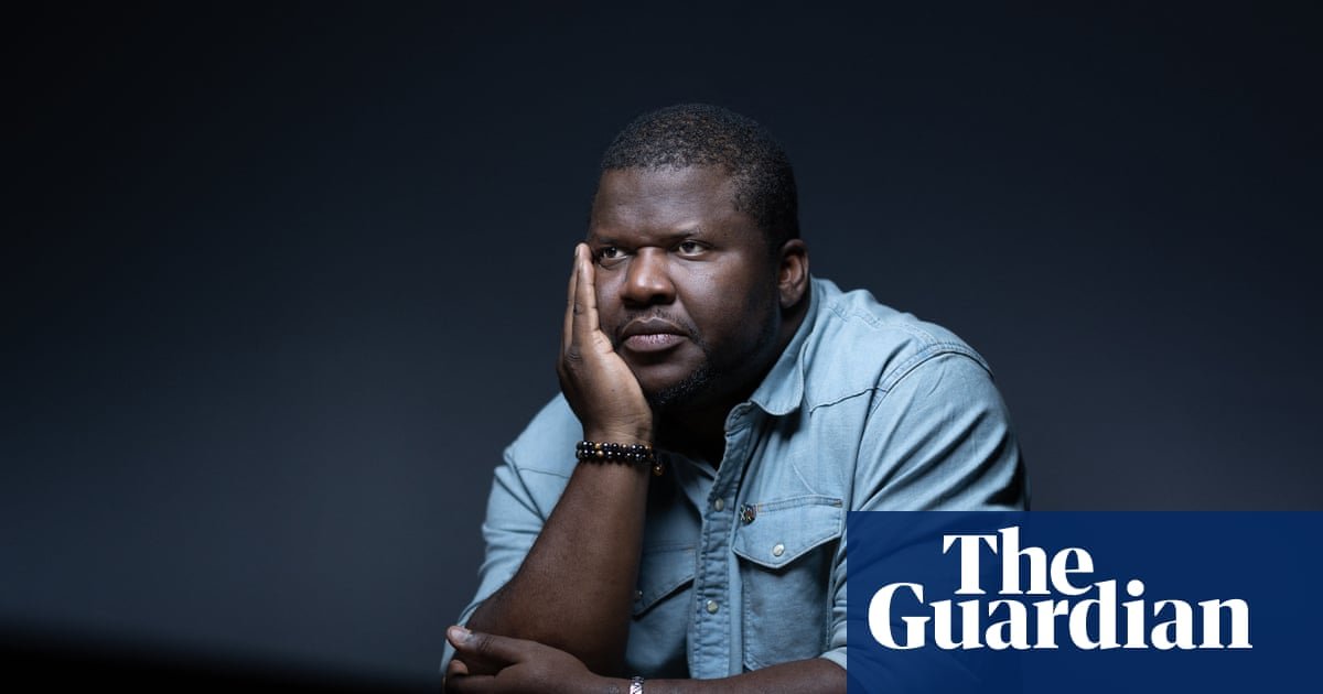 Novelist accused of using AI to write book removed from French prize list