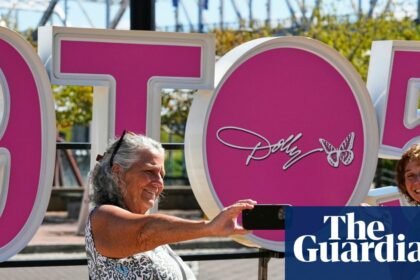 Dolly Parton Day declared in various cities and states across the US on 9/25