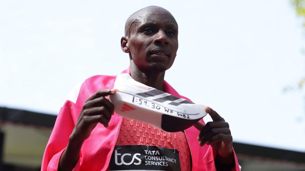 Sawe loses 'rRock, paper, scissors' for London Marathon dates