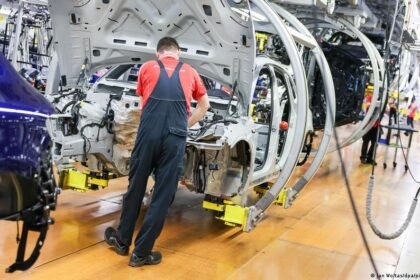 Germany's car crisis: Can the 35-hour workweek survive?