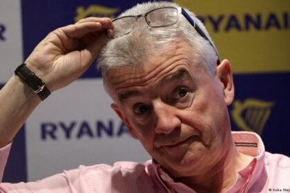Ryanair boss apologizes for calling other airlines 'rapists'