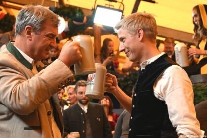 Oktoberfest opens as Munich mayor taps first beer keg