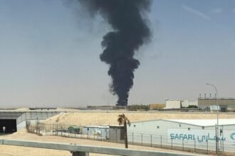 Saudi Arabia: Plume of black smoke near Riyadh airport