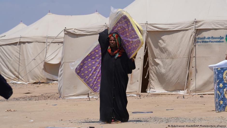 Houthi advances in Yemen drive displacement, deepen humanitarian crisis
