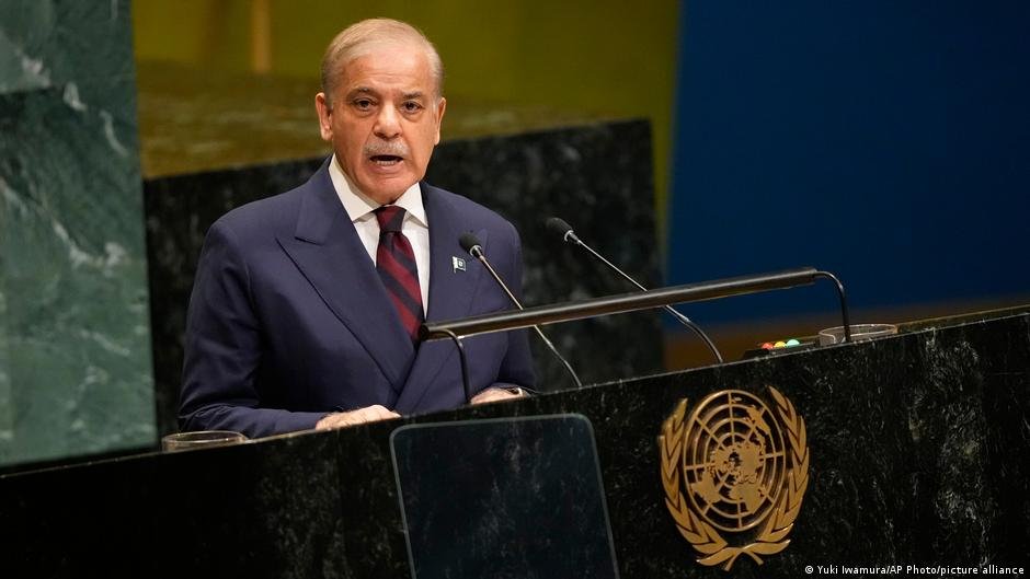 Pakistan's Sharif rails against India, praises Trump at UNGA
