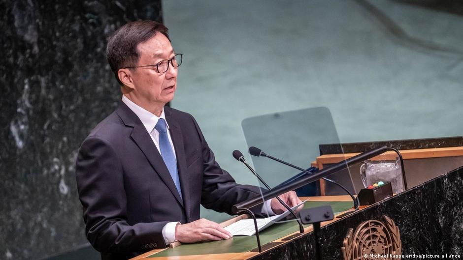 China rejects 'Cold War' mentality; Germany's FM Wadephul meets Russian counterpart Lavrov. Follow DW's UN General Assembly updates.