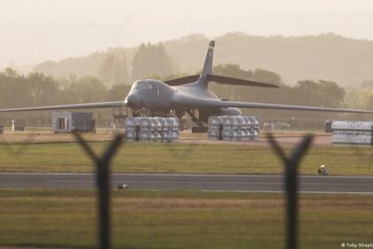 UK: 5 arrested after 'major incident' near Fairford air base
