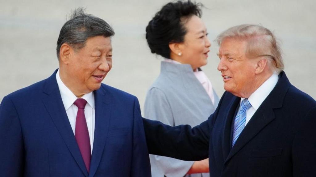 Trump offers warm welcome as China's Xi arrives for US visit