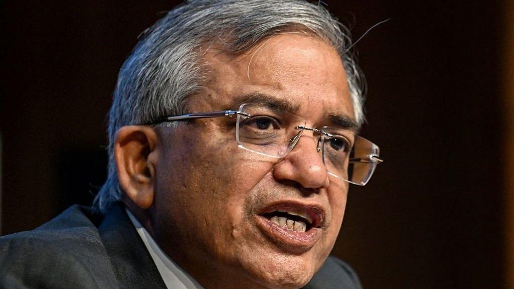 How India's election chief became embroiled in a crisis of trust