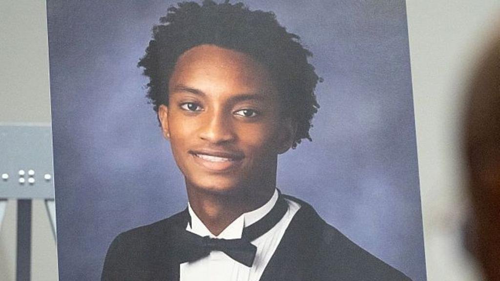 No criminal charges in death of black Mississippi teenager, grand jury says