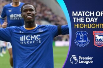Everton's unbeaten run continues with win over 10-man Ipswich