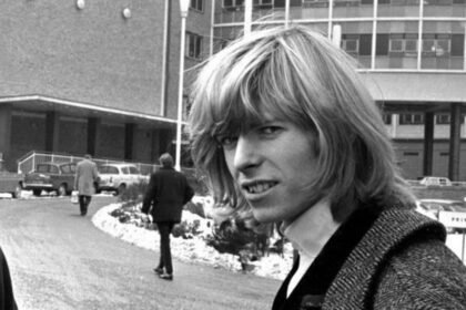 Early Bowie music available to stream for first time