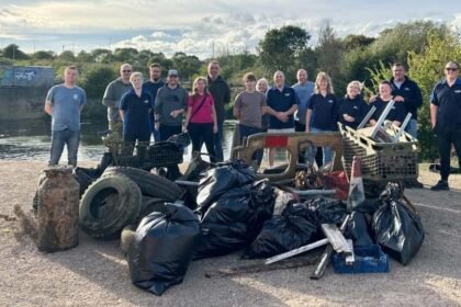 Divers spend six hours clearing river of waste