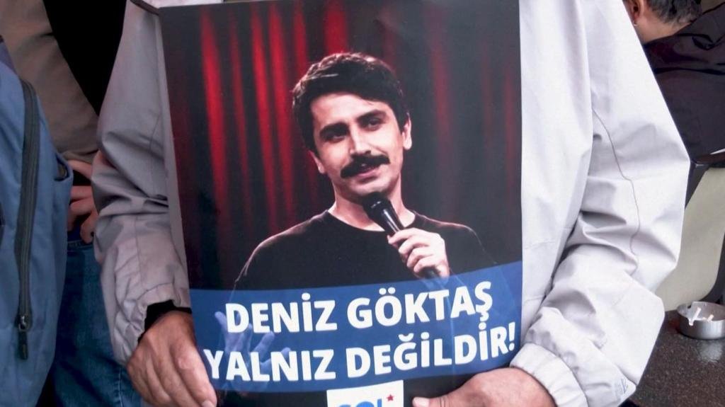 Stand-up comic set for release after being convicted of insulting Erdoğan
