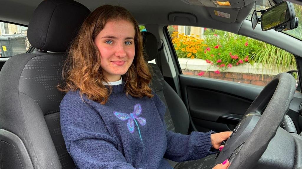 Learner drivers turn to YouTube and TikTok to cut costs - but instructors warn of risks