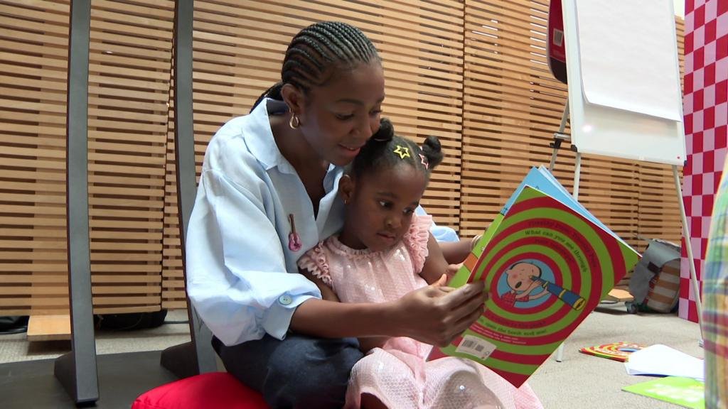 Dolly Parton free book scheme to expand in London