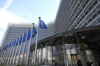 EU fails to agree on lifting sanctions on Russian oligarchs