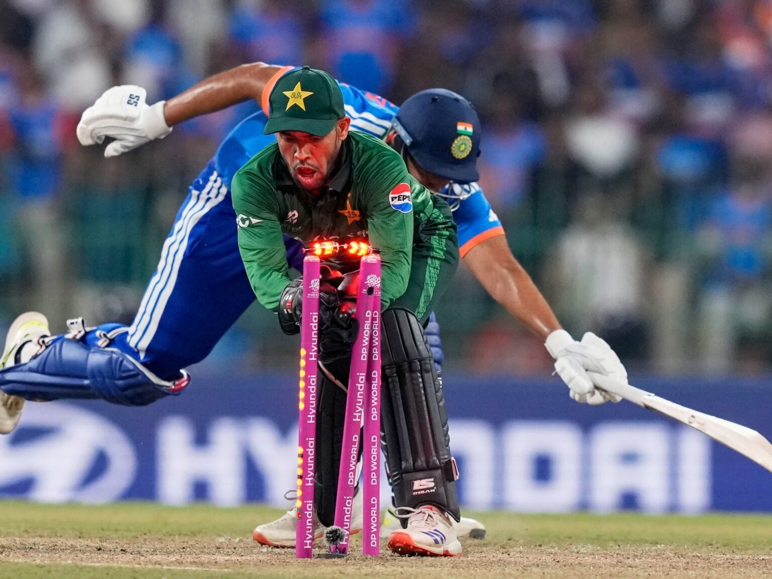 Pakistan must ‘catch up’ with India in T20 cricket, says coach Hesson
