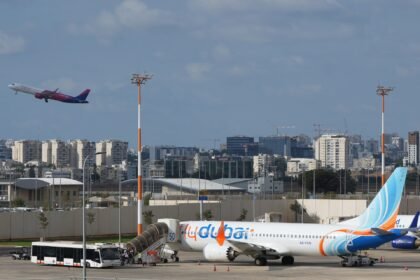 What happened on diverted Flydubai flight from Dubai to Tel Aviv?